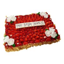 Erdbeertorte Happy Birthday